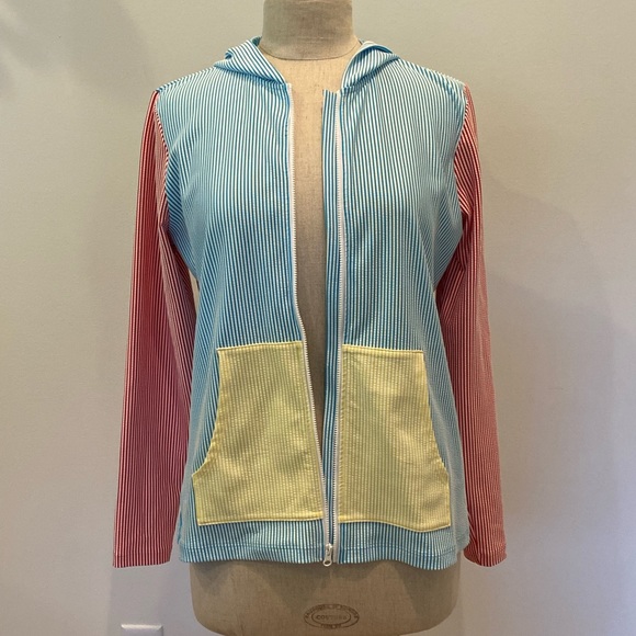 Lands End Womens Lightweight Seersucker Stripe Red Blue Yellow Hoodie/UPF 50/ M - Picture 6 of 8